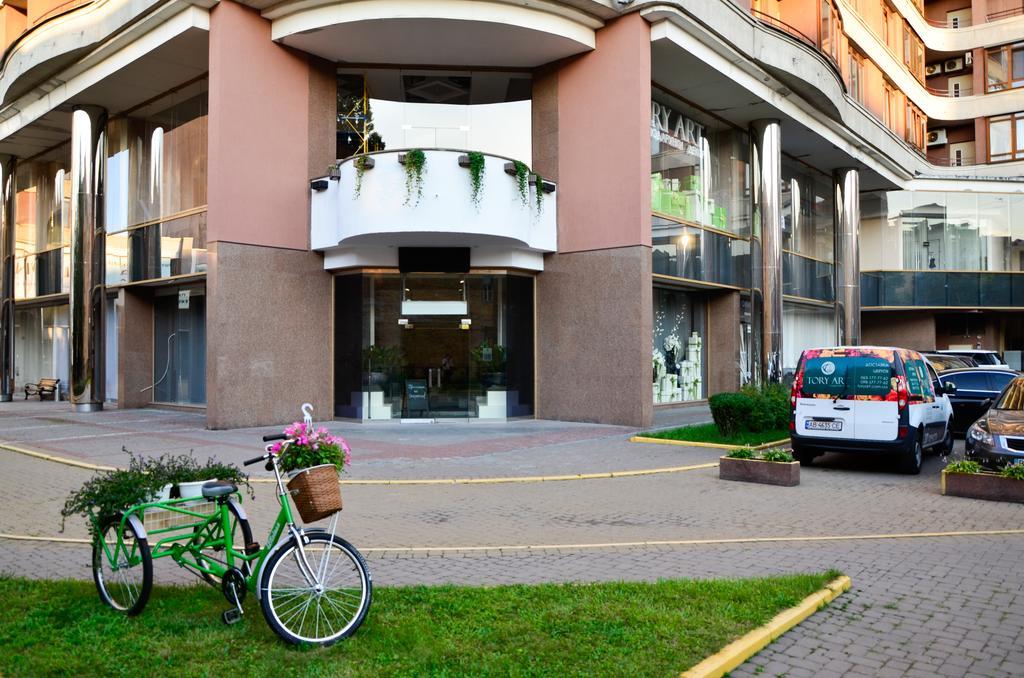Diplomat Aparthotel Kiew Exterior foto