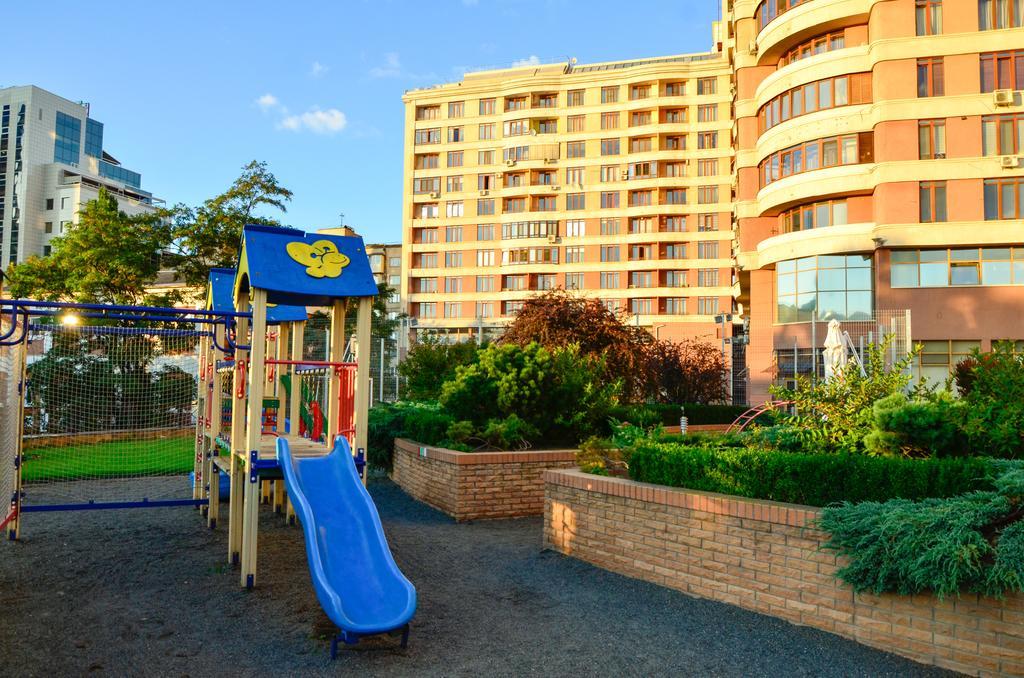 Diplomat Aparthotel Kiew Exterior foto