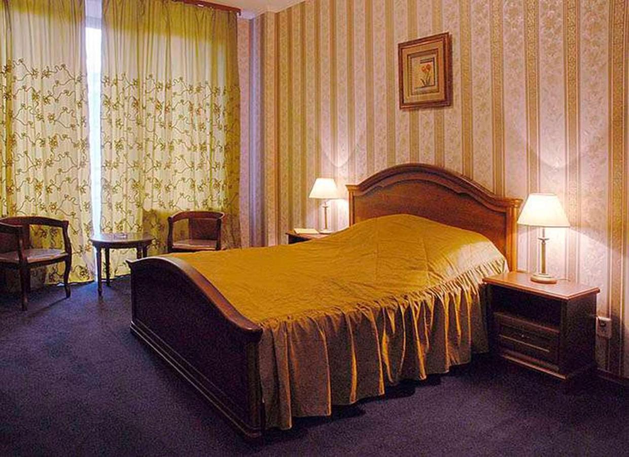 Diplomat Aparthotel Kiew Zimmer foto