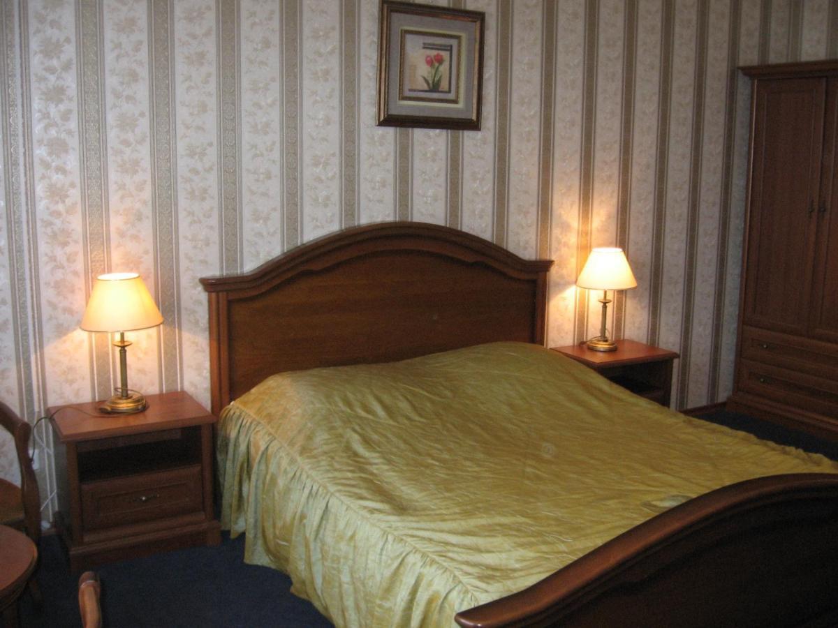 Diplomat Aparthotel Kiew Zimmer foto