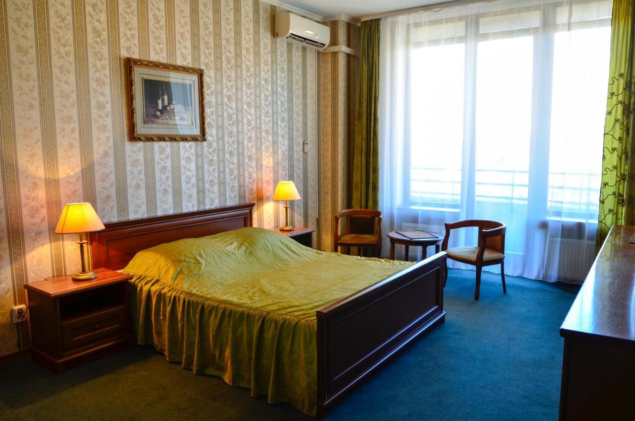 Diplomat Aparthotel Kiew Exterior foto